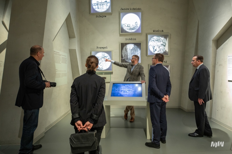 Visit of the German minister to the Museum of the Second World War 