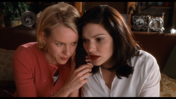 MULHOLLAND DRIVE
