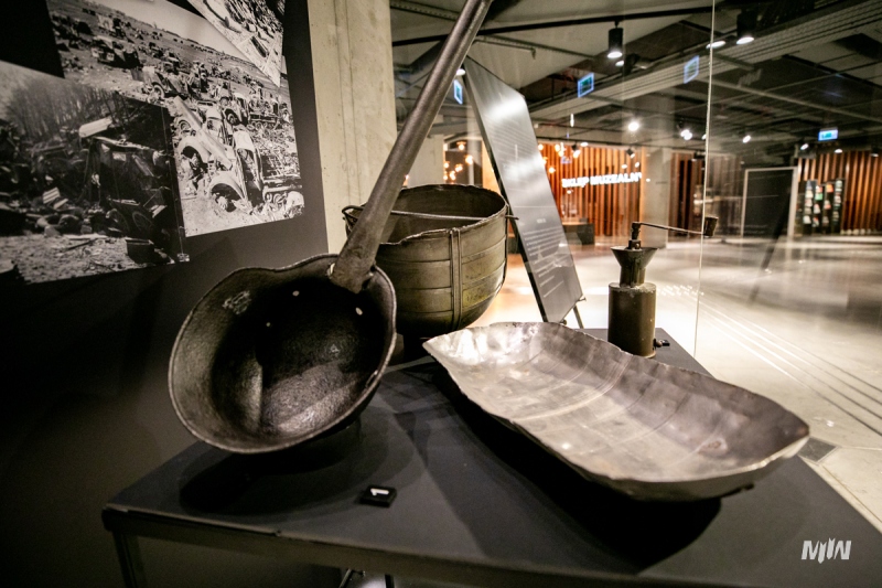 "Wejście w historię" - przedmioty codziennego użytku z okresu powojennego