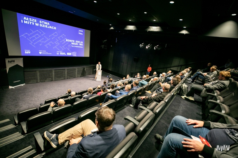 Konferencja naukowa „Fałszerstwa i mity w dziejach” za nami